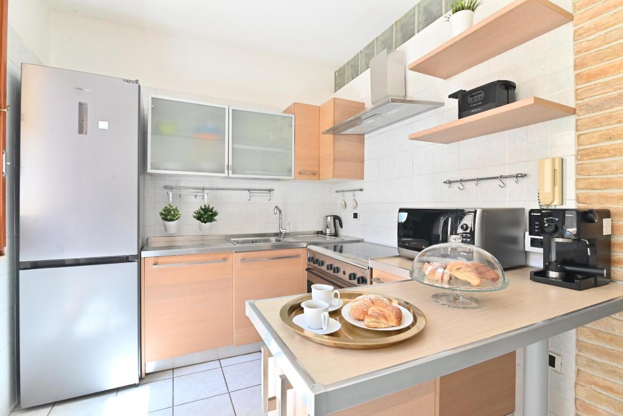 Izzhome Full Center Terrace Каляри Екстериор снимка